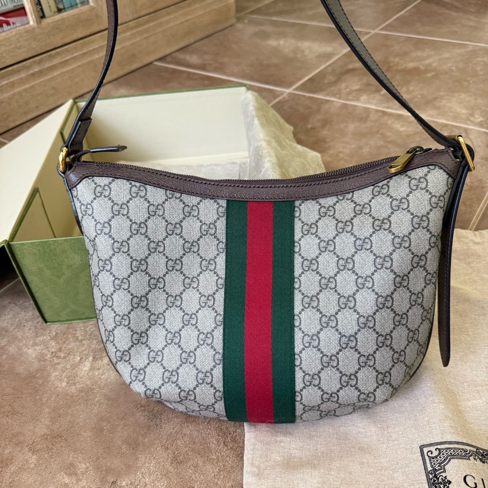 Gucci Ophidia Medium Shoulder Bag - Picture 9 of 13